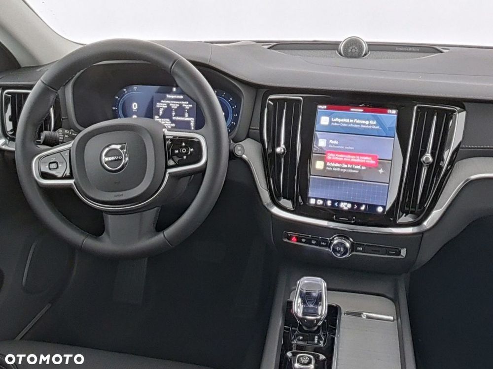 Volvo V60 B4 B DKG Ultra Dark - 8