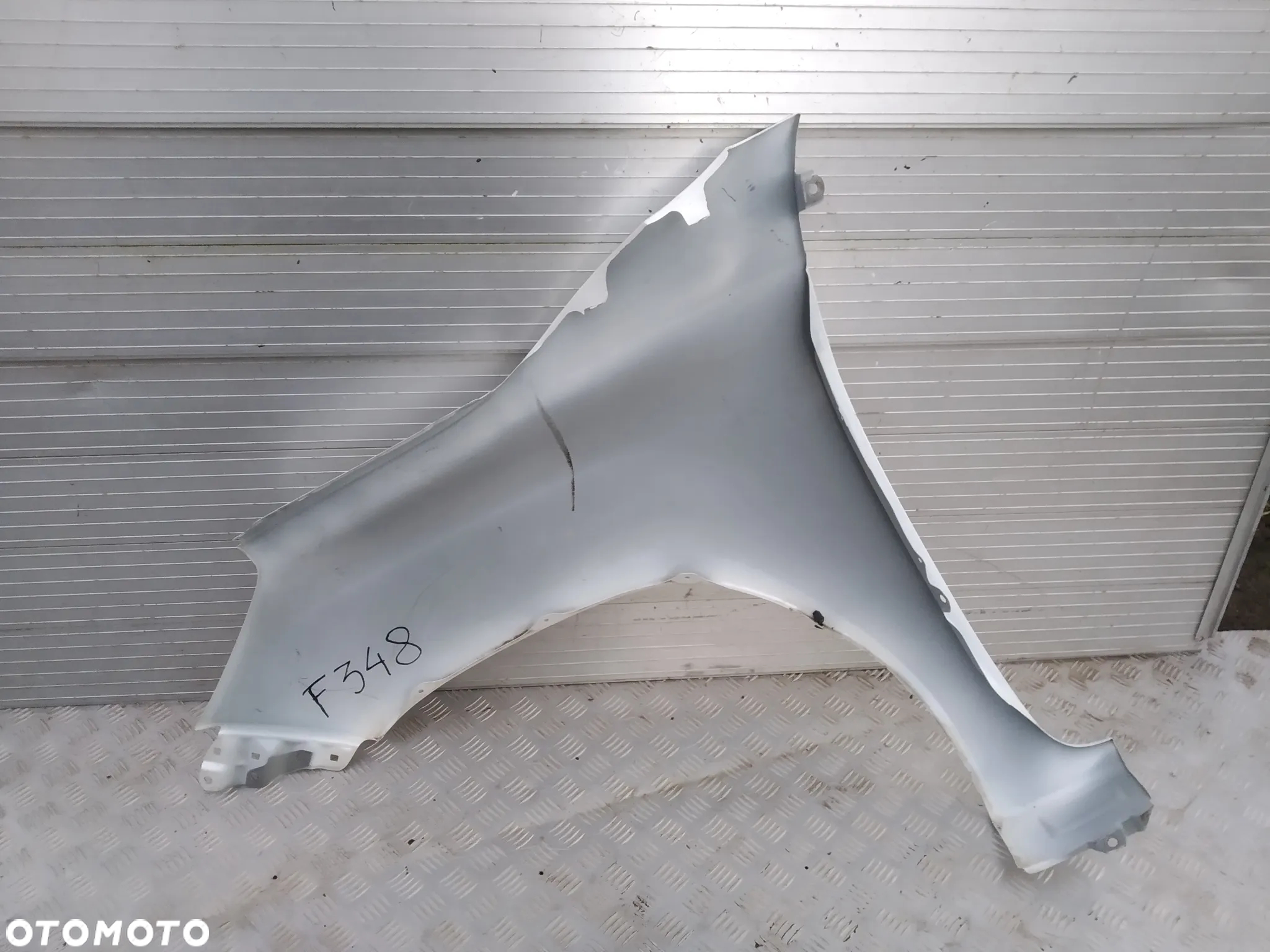 A870/A871/A872/F348 PRAWY BŁOTNIK TOYOTA HILUX 2016- - 2