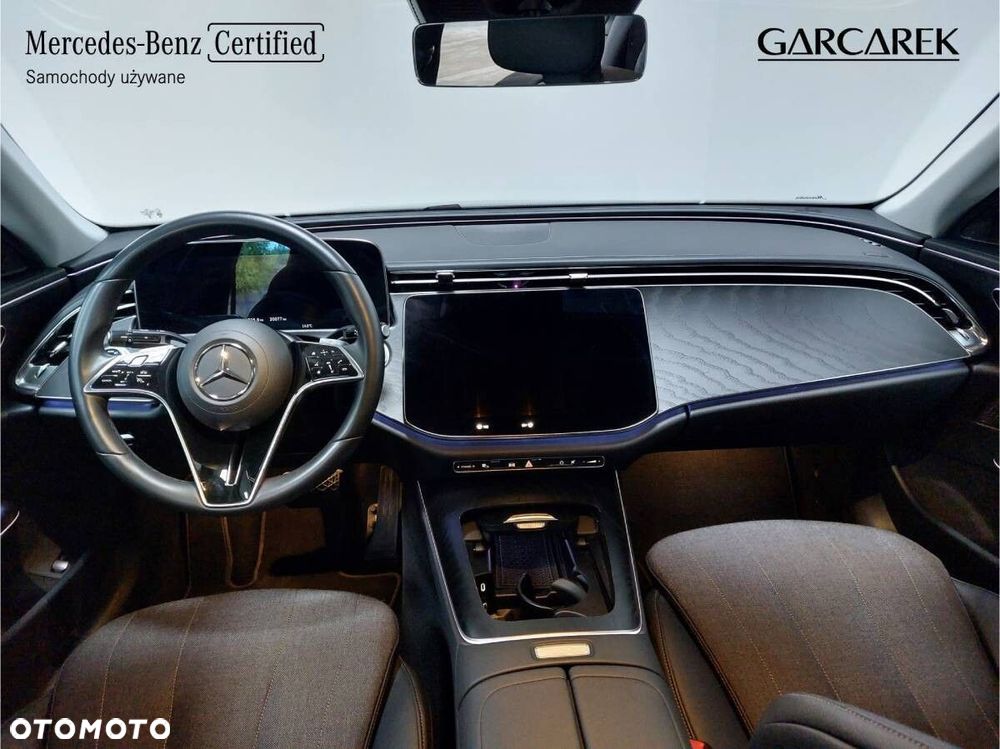 Mercedes-Benz Klasa E - 12