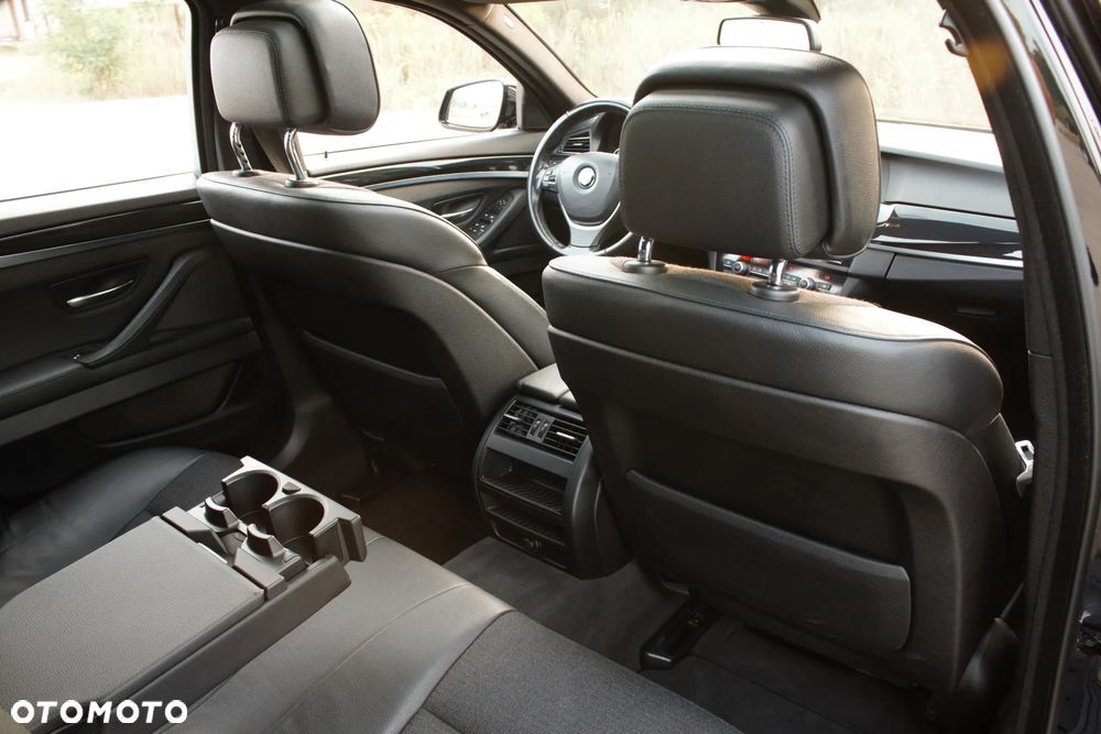 BMW Seria 5 528i Touring - 20