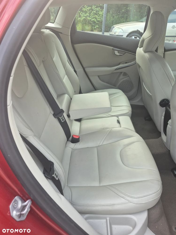 Volvo V40 D3 Summum - 31