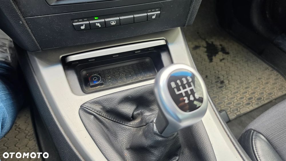 BMW Seria 3 325i - 23