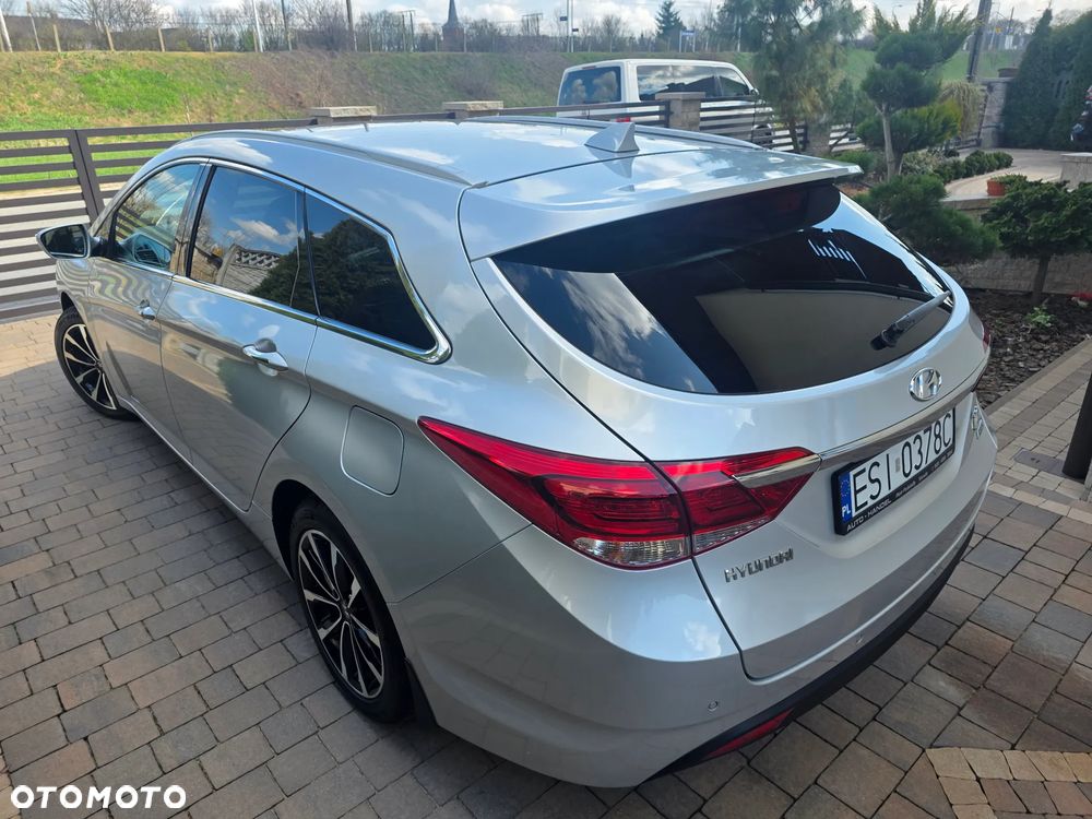Hyundai i40 Kombi 1.7 CRDi DCT Premium - 17