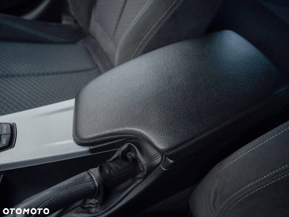 BMW Seria 3 320d xDrive - 39