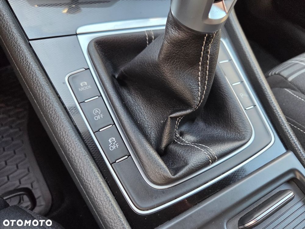 Volkswagen Golf 2.0 TDI BMT GTD - 31