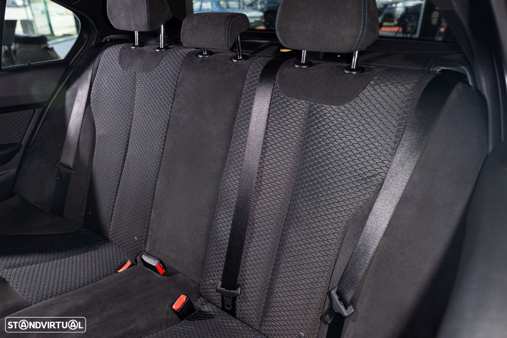 BMW 318 d Pack M Auto - 23