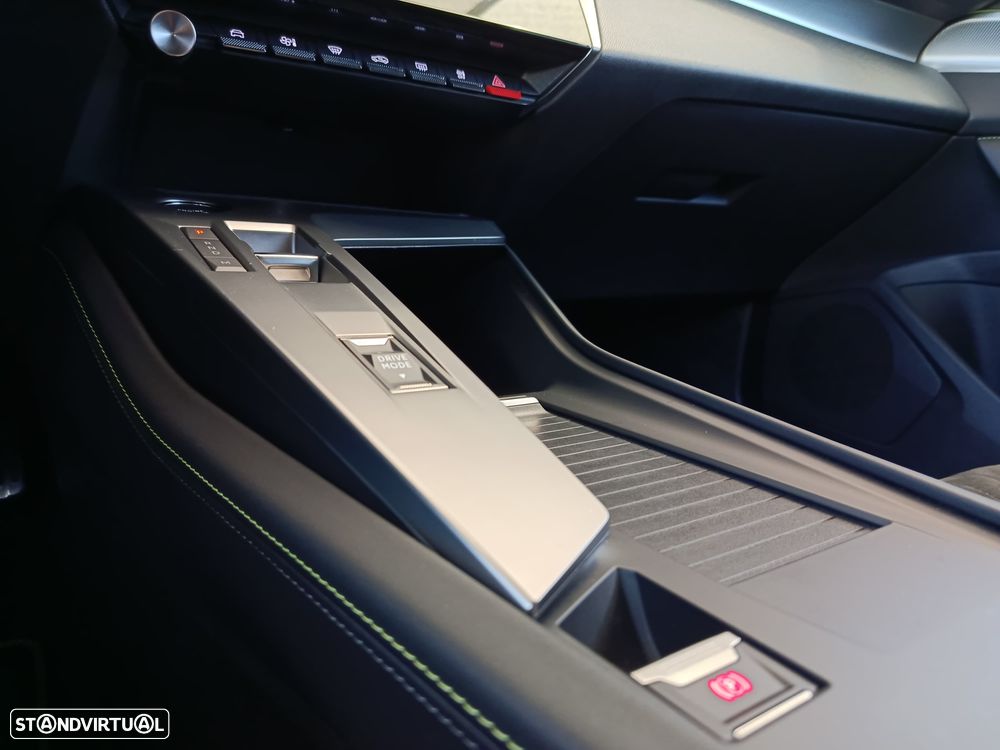 Peugeot 308 PureTech 130 EAT8 GT - 21