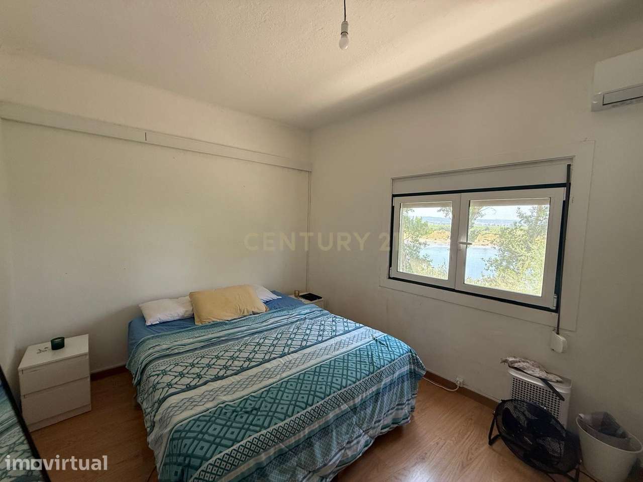 Moradia T2 com Vista Panorâmica em Localização Central - Grande imagem: 2/17