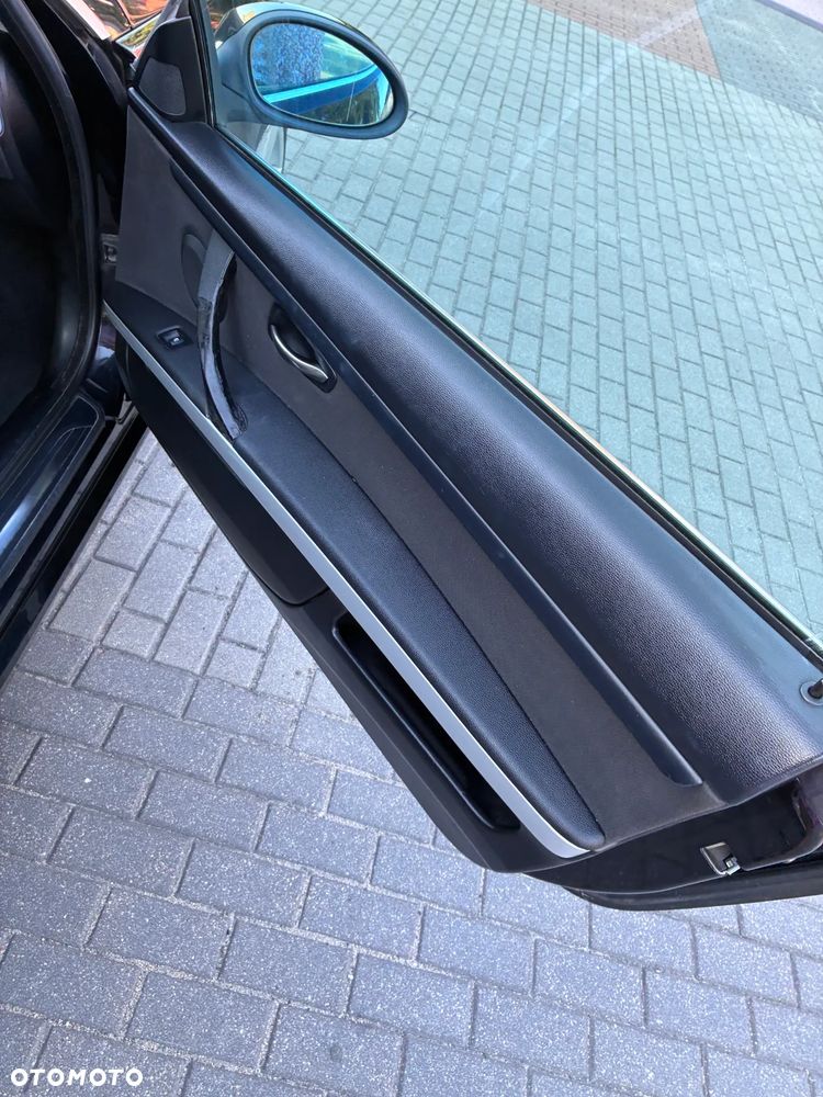 BMW Seria 3 325i - 20