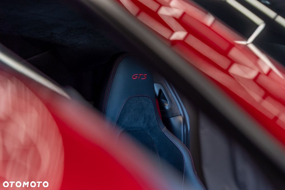 Porsche 911 Carrera GTS PDK - 8