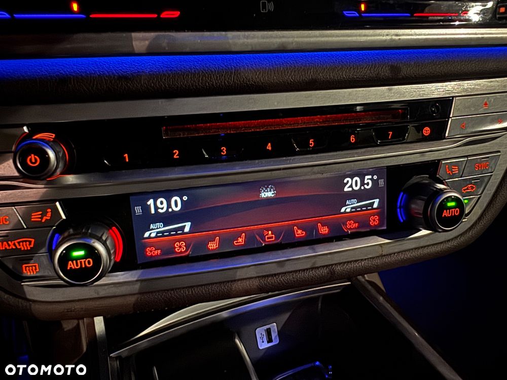BMW Seria 7 750Ld xDrive - 24