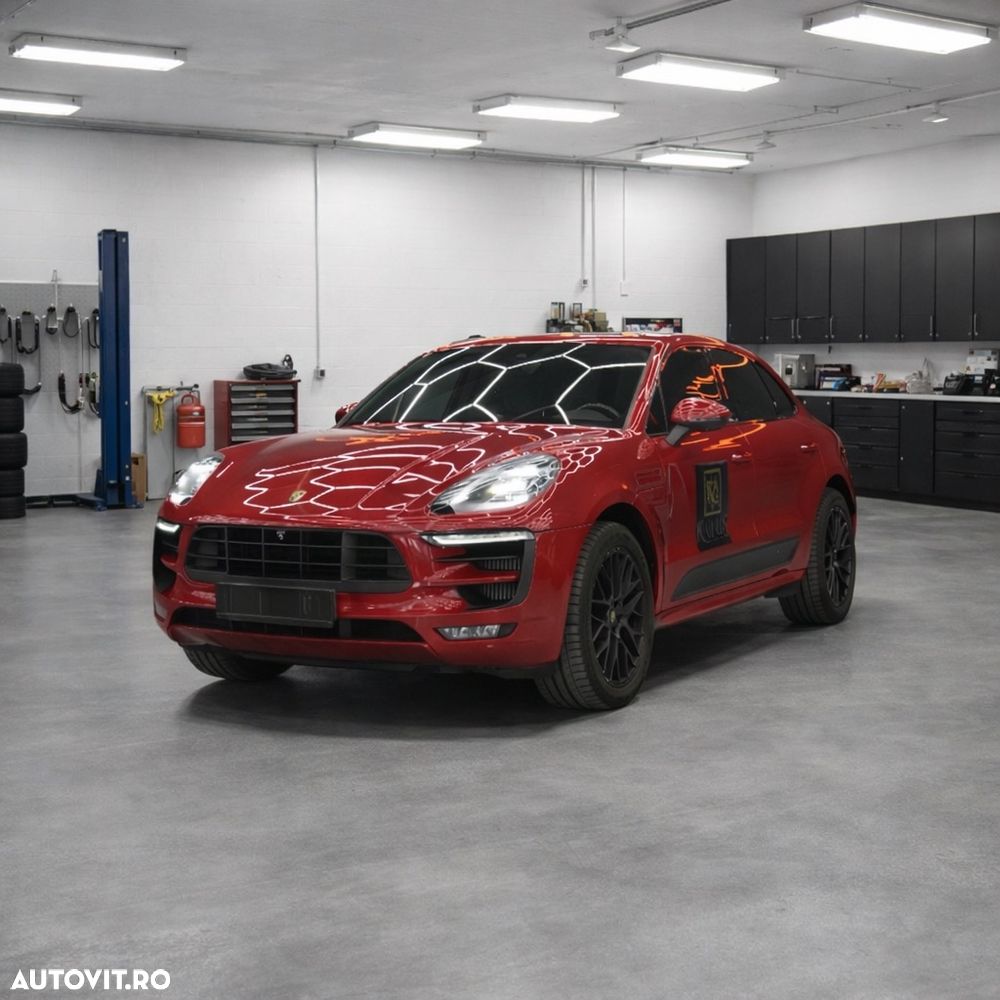 Porsche Macan - 1