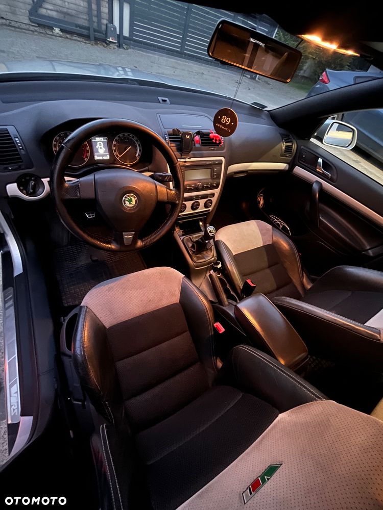 Skoda Octavia 2.0 TDI DPF RS - 14