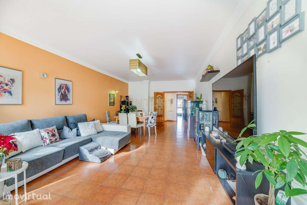 Espaçosa Moradia T3 em Quinta do Anjo, Palmela - Grande imagem: 3/36