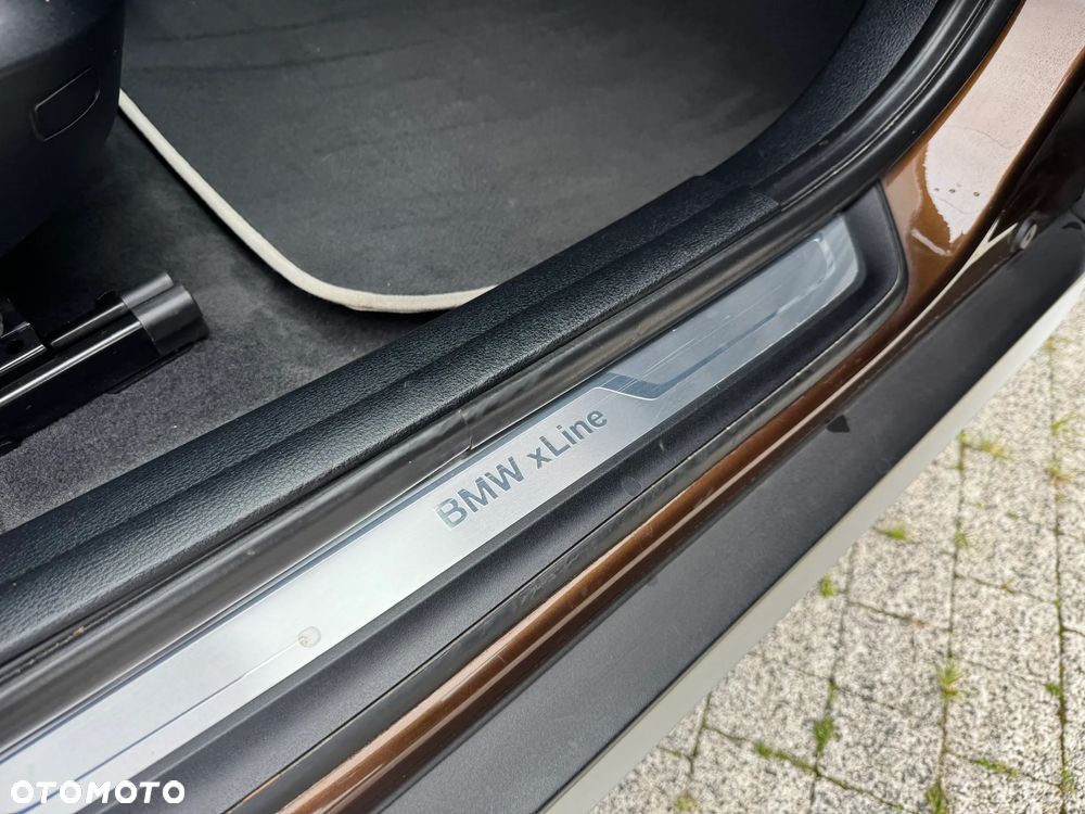 BMW X1 sDrive18d xLine - 37
