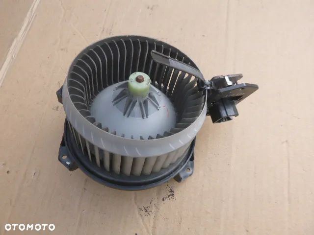 DMUCHAWA NAWIEWU REZYSTOR TOYOTA YARIS II 05- - 10