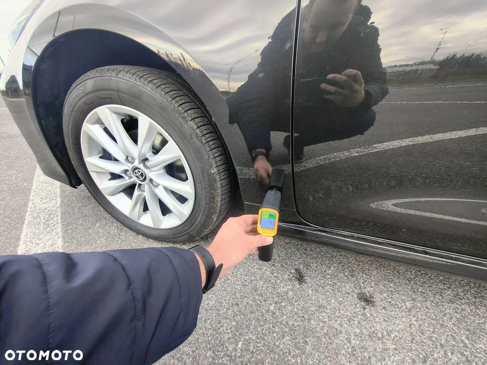 Toyota Corolla 1.8 Hybrid Comfort - 36