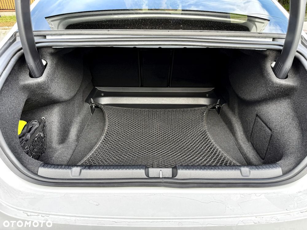 Mercedes-Benz EQE AMG 53 4Matic+ - 16