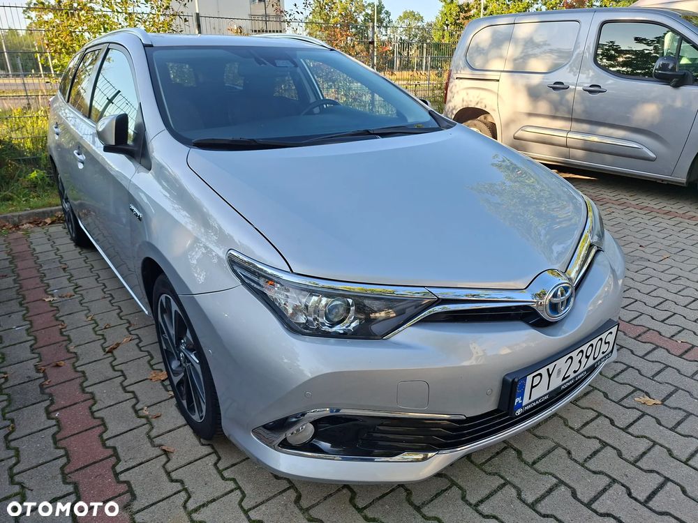 Toyota Auris - 1