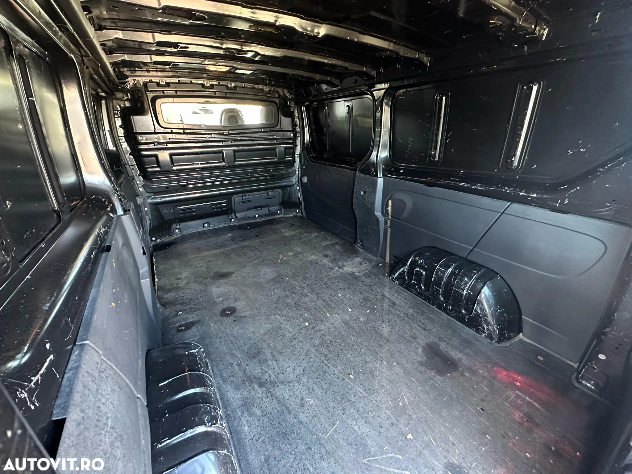 Renault Trafic - 19