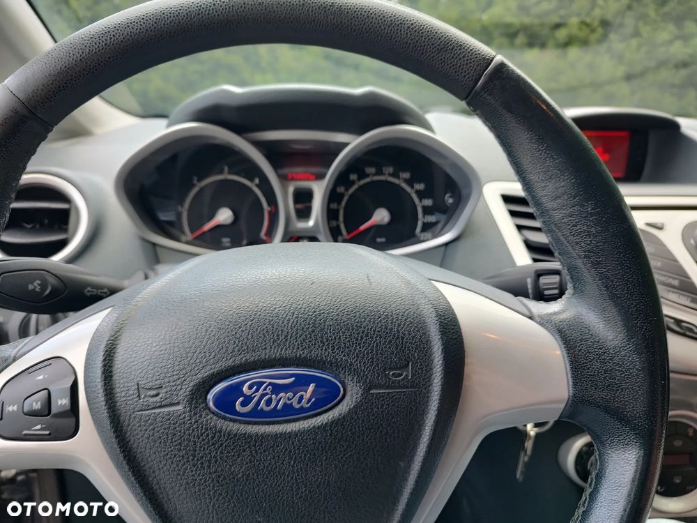 Ford Fiesta 1.6 TDCi Titanium - 13