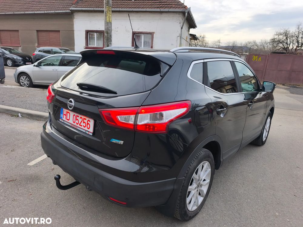 Nissan Qashqai 1.6 DCI TEKNA+ - 6