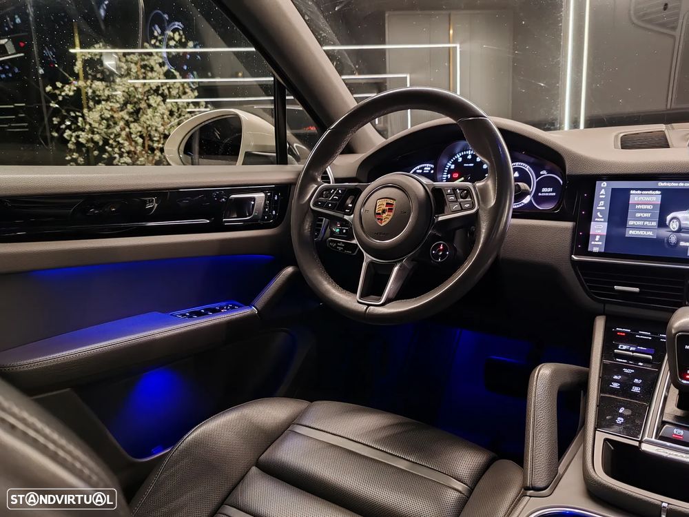 Porsche Cayenne Coupé - 16