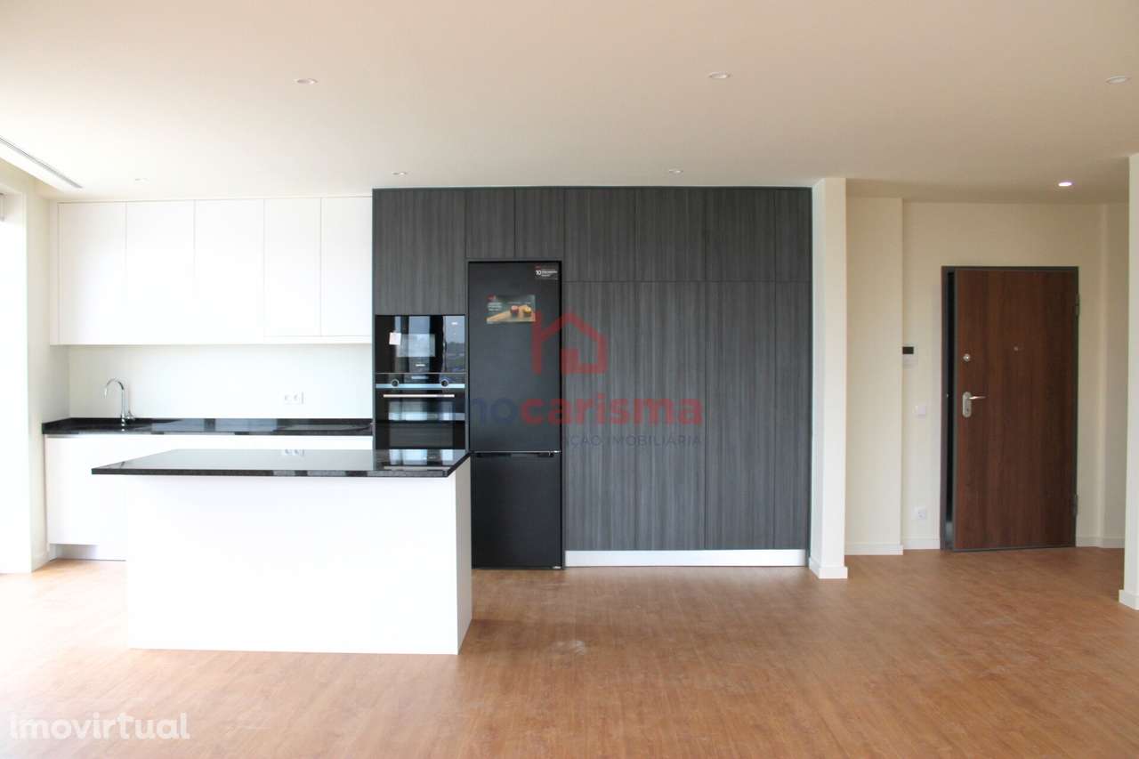 Apartamento T3 Novo, No Último Piso, Centro de Paços de Ferreira - Grande imagem: 3/46