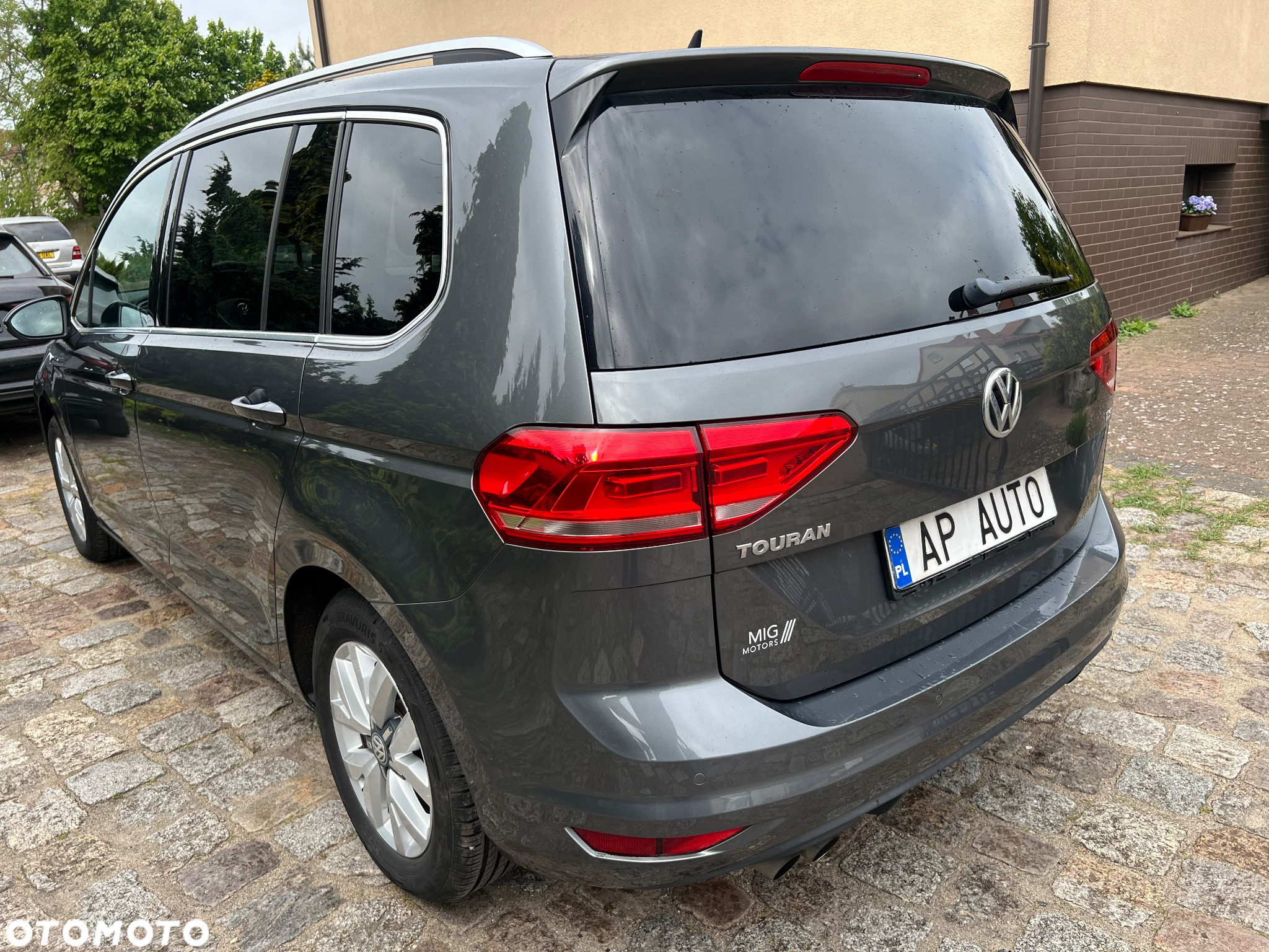 Volkswagen Touran 1.4 TSI BMT Highline - 3