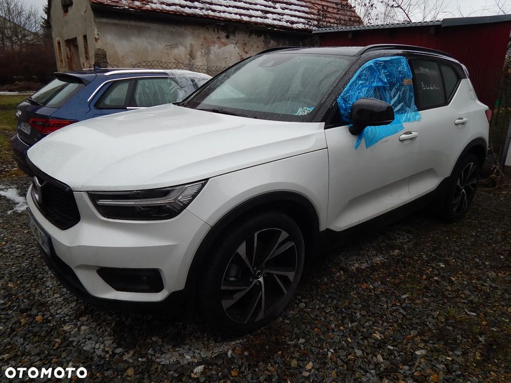 Volvo XC 40 T4 AWD R-Design - 3