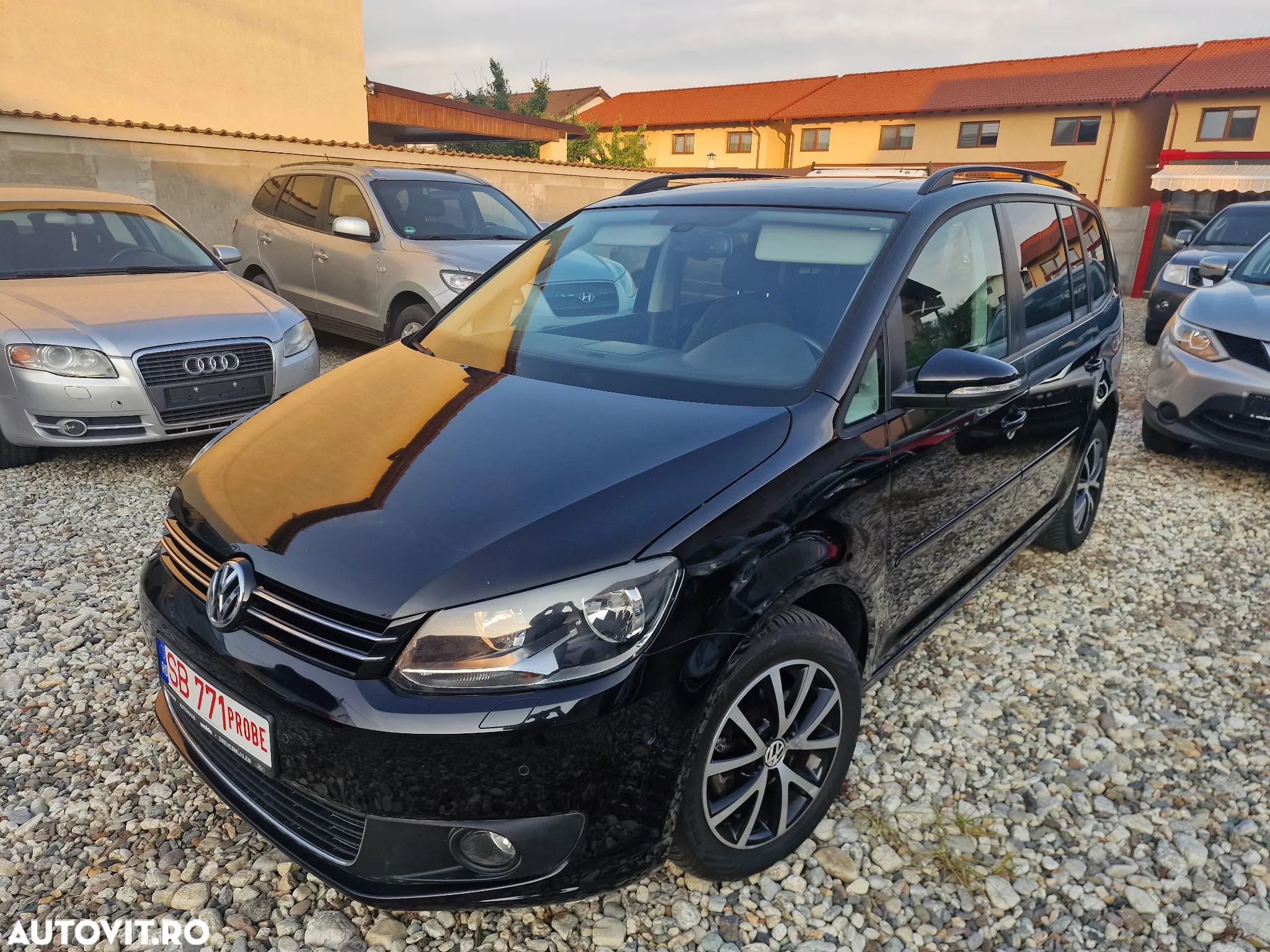 Volkswagen Touran 1.4 TSI (BlueMotion Technology) Comfortline - 1