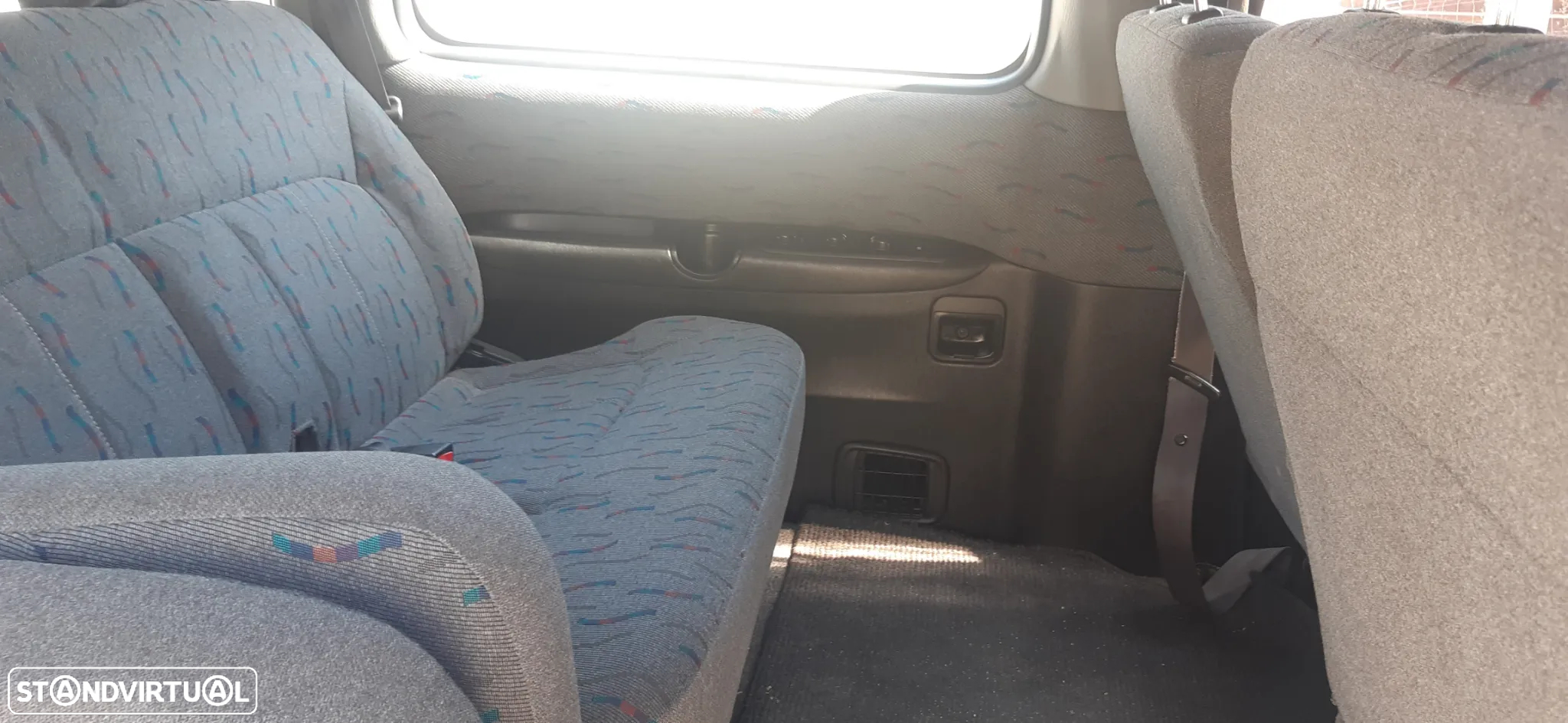 Hyundai H-1 Starex - 9
