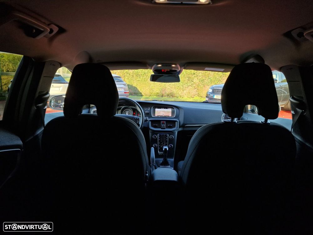 Volvo V40 Cross Country 2.0 D3 - 7