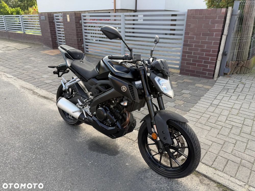 Yamaha MT - 28
