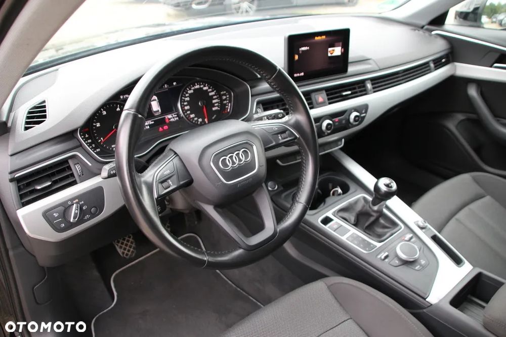 Audi A4 Avant 2.0 TDI Sport - 10