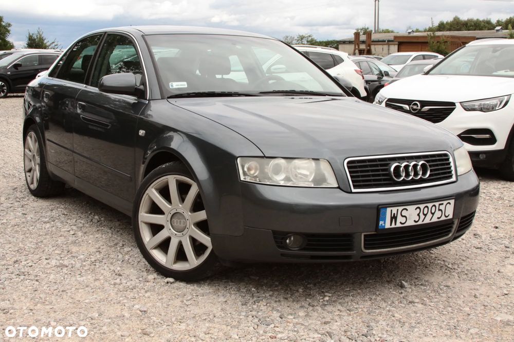 Audi A4 Limousine