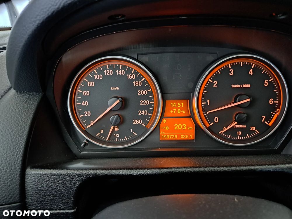 BMW X1 sDrive18i xLine - 10