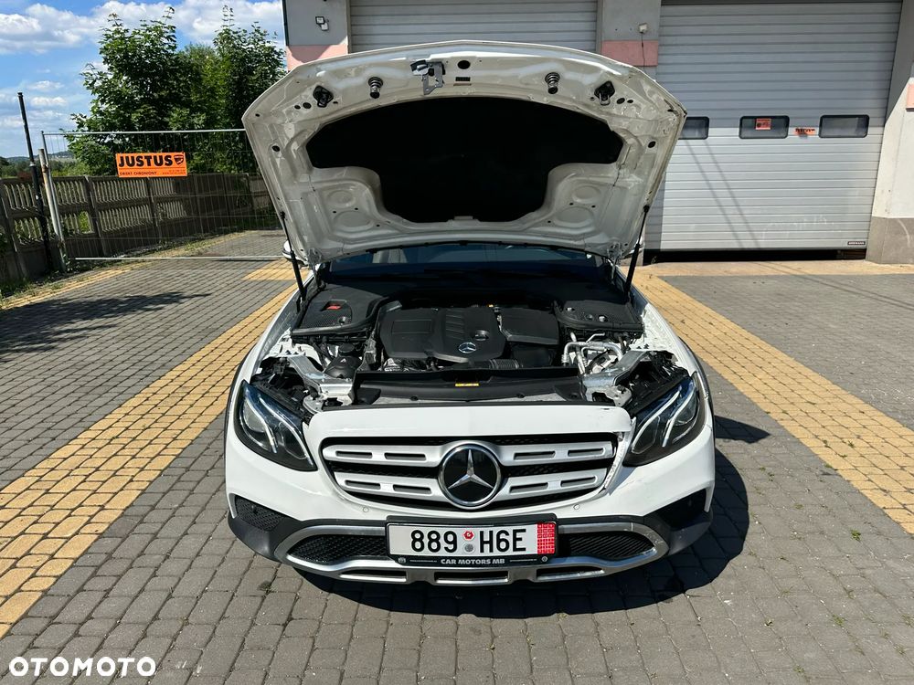 Mercedes-Benz Klasa E 220 d 4-Matic All-Terrain - 3