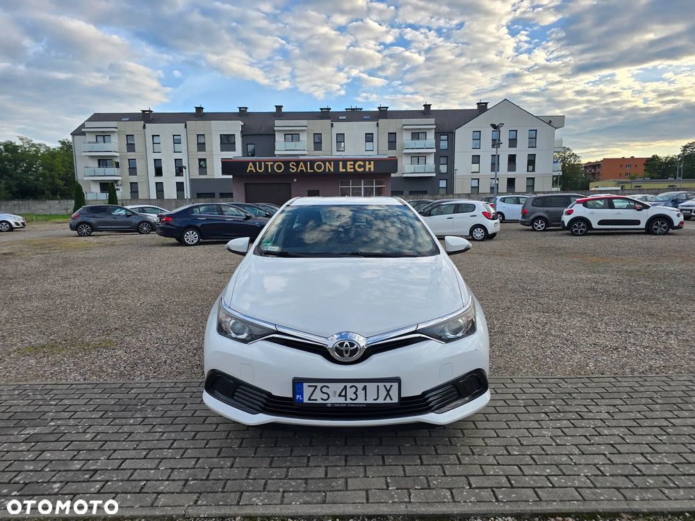 Toyota Auris 1.6 Premium - 2