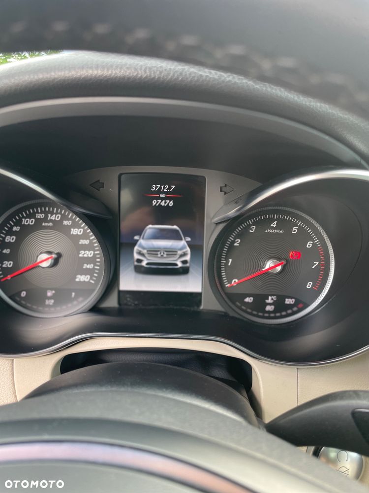 Mercedes-Benz GLC 300 4Matic 9G-TRONIC AMG Line - 20