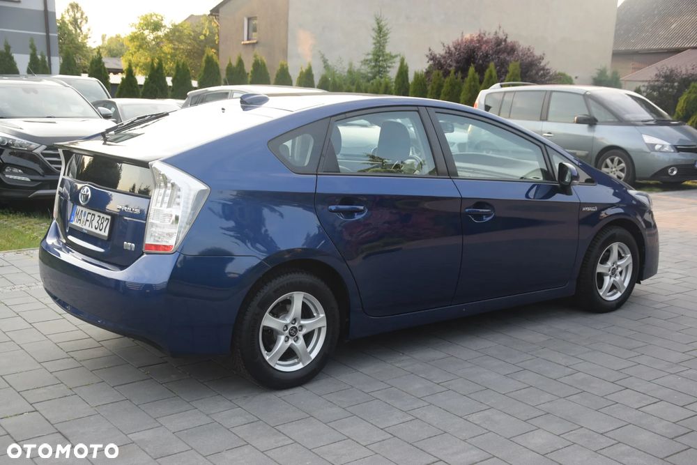 Toyota Prius (Hybrid) Comfort - 6