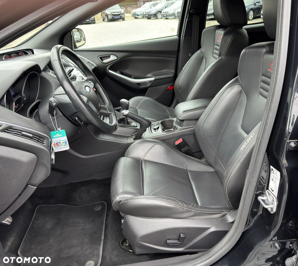 Ford Focus SW 2.0 EcoBoost ST Leather Sport Pack - 16