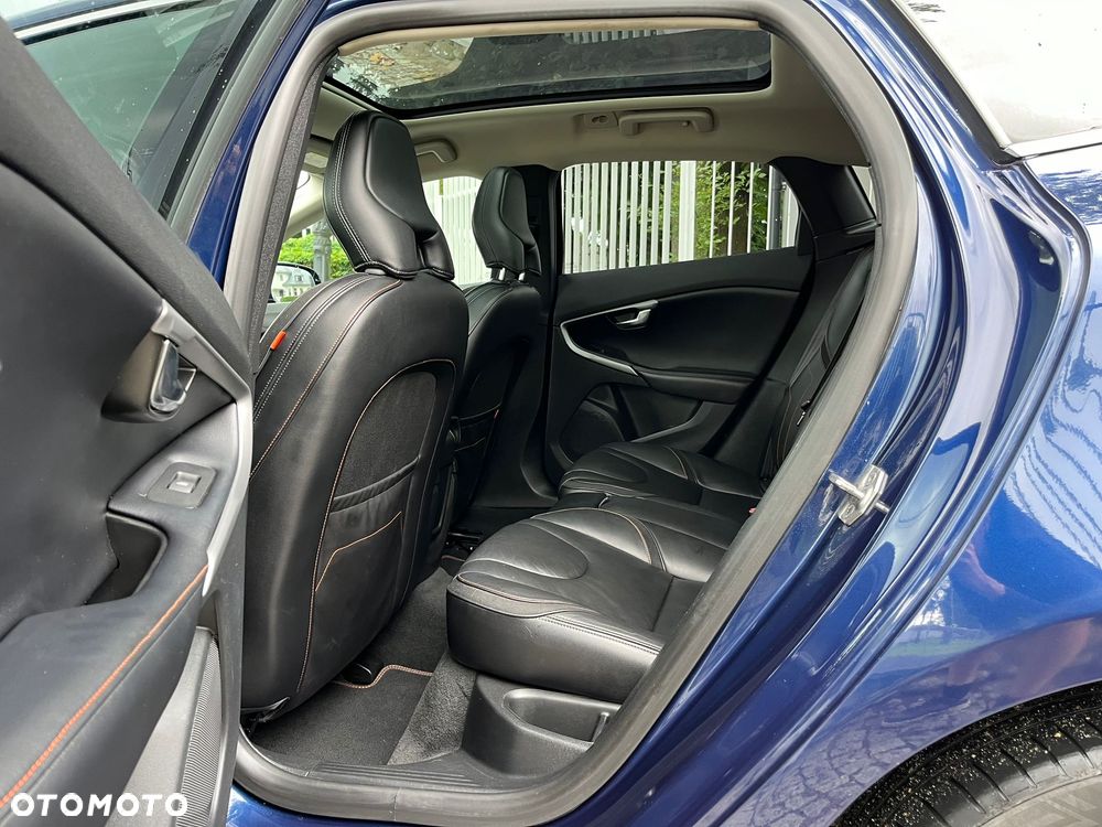 Volvo V40 D4 Drive-E Ocean Race - 20