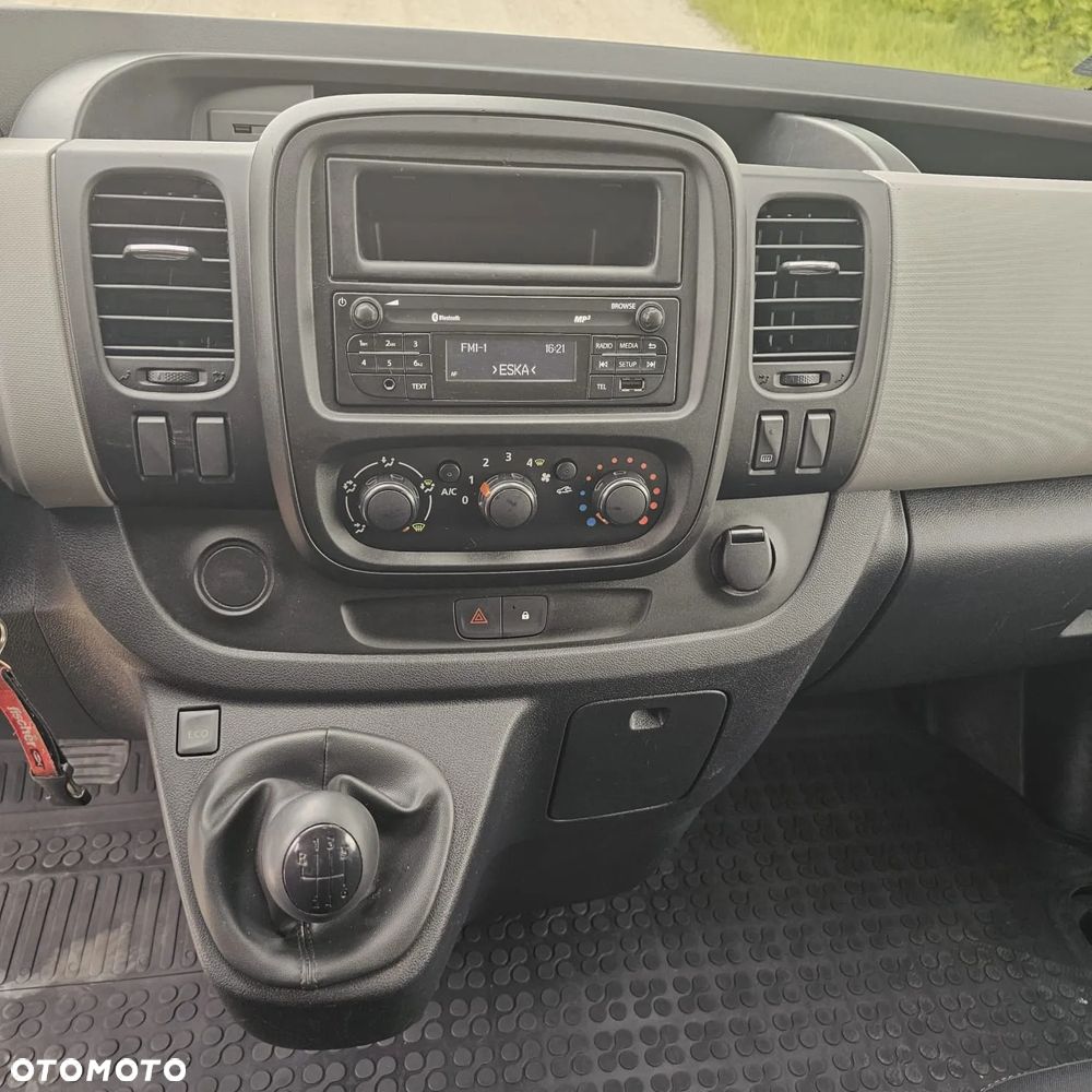 Renault TRAFIC - 10