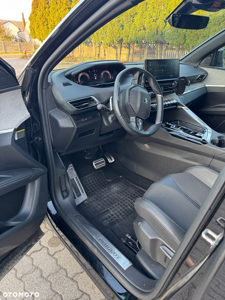 Peugeot 5008 PureTech 130 EAT8 Stop & Start GT - 28