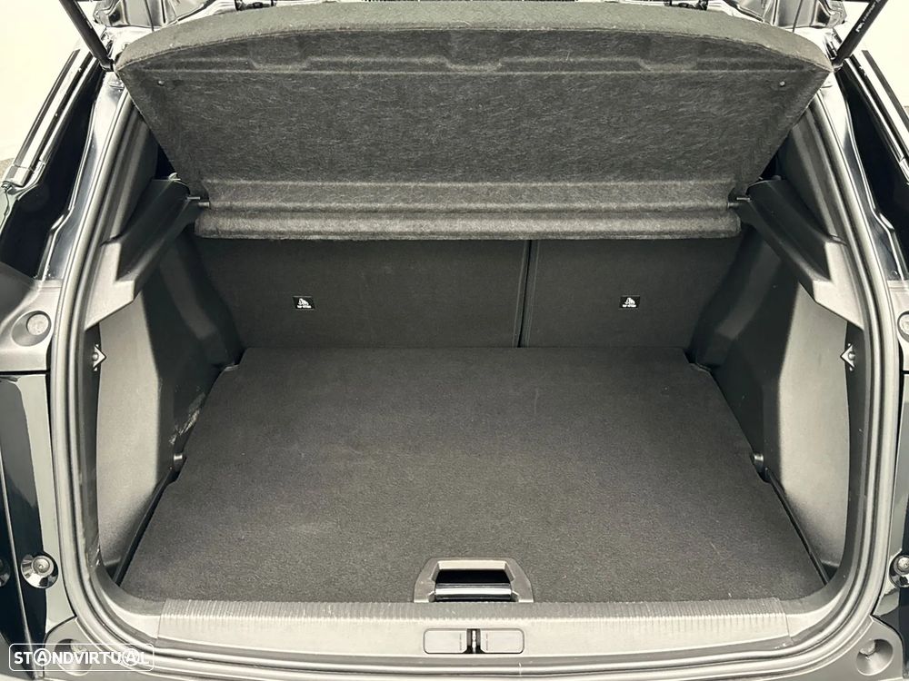 Peugeot 2008 1.5 BlueHDi Allure EAT8 - 18