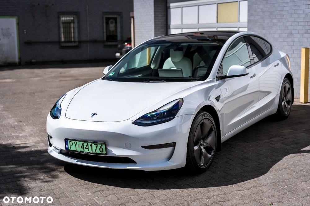 Tesla Model 3 AWD - 22