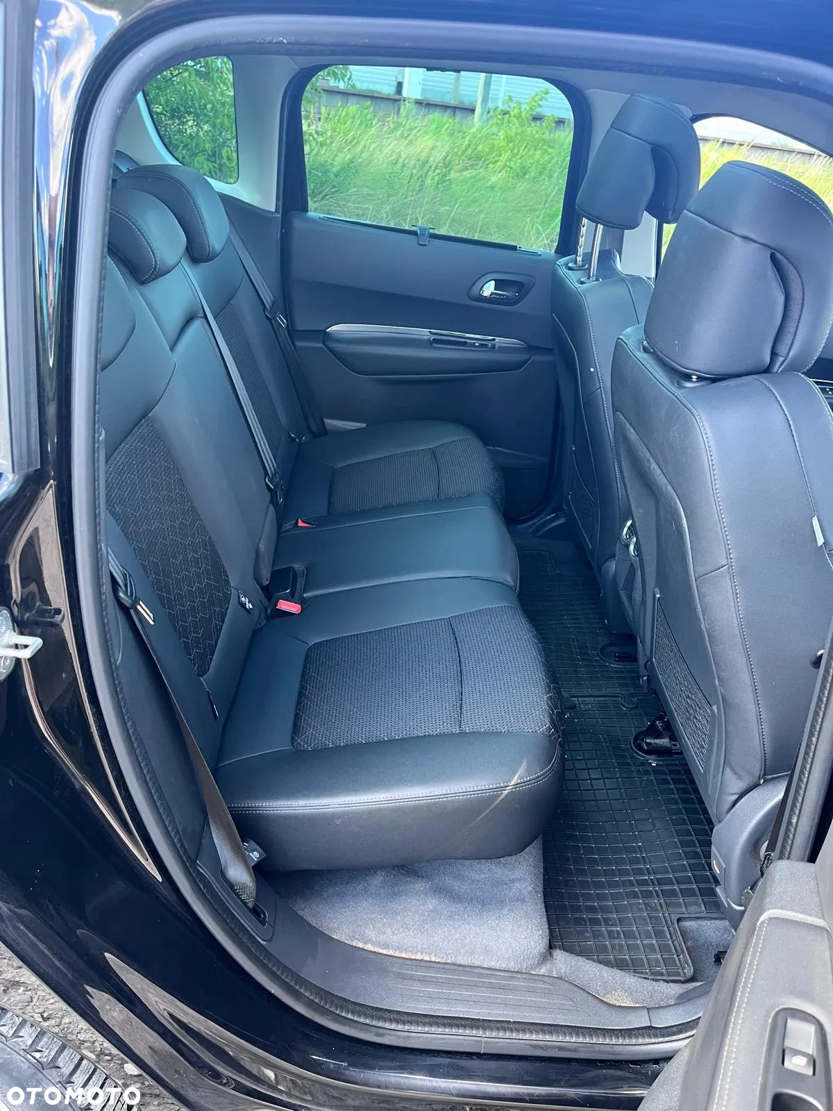 Peugeot 3008 1.2 PureTech Allure S&S - 14