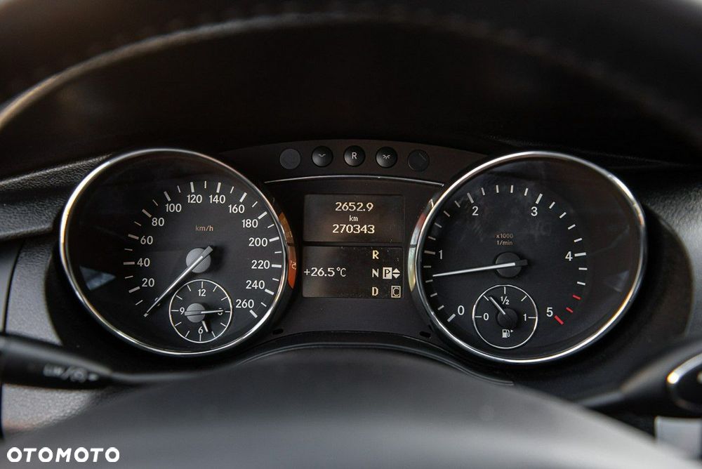 Mercedes-Benz Klasa R 320 CDI L 4Matic 7G-TRONIC - 33