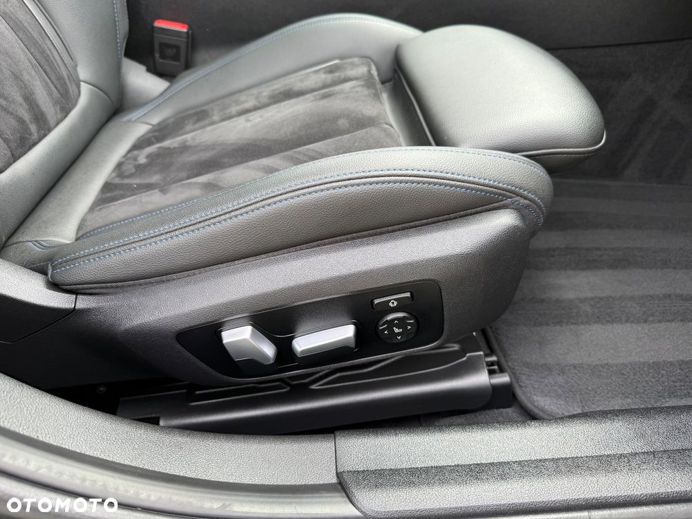 BMW Seria 3 320d xDrive MHEV M Sport sport - 31